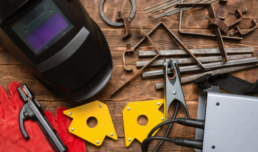Welding & Lifting Equipment's 